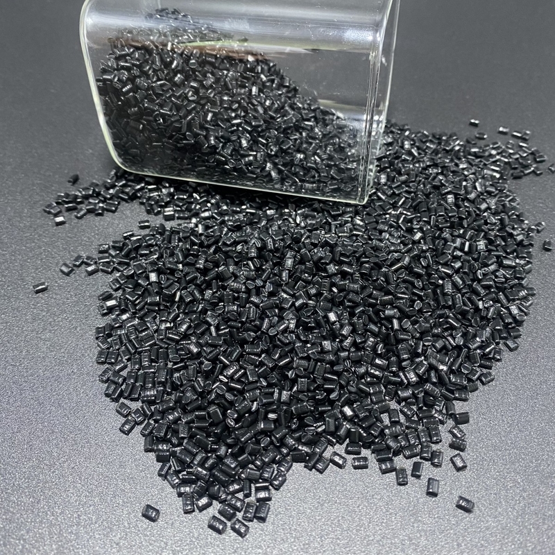 Fluoroplastiques sur mesure matières premières Petites granulés en forme de couleur noire industrielle